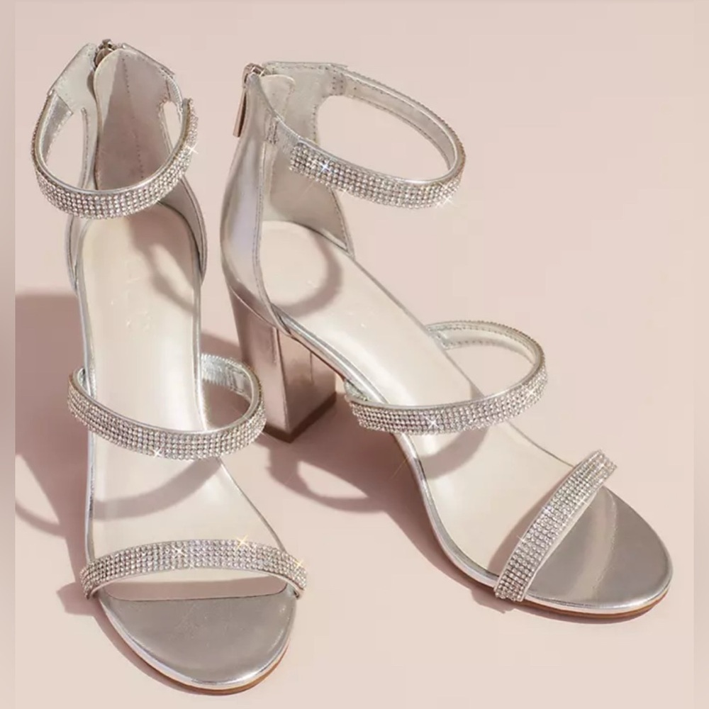 David’s Bridal Triple-Strap Crystal Block Heel Sandals Size 8.5 LNC